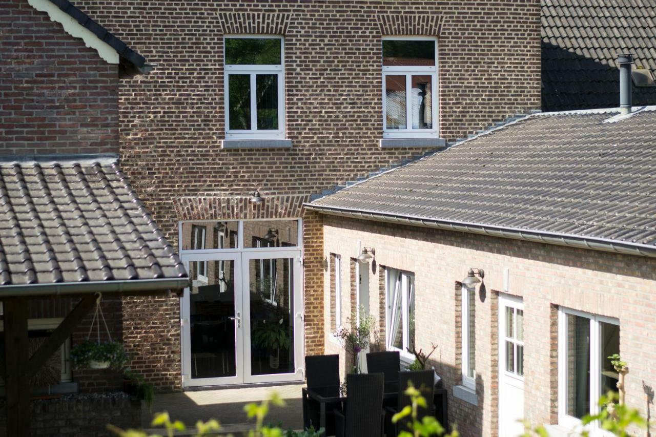 Bed & Breakfast Huize Mesch Eijsden Exterior foto
